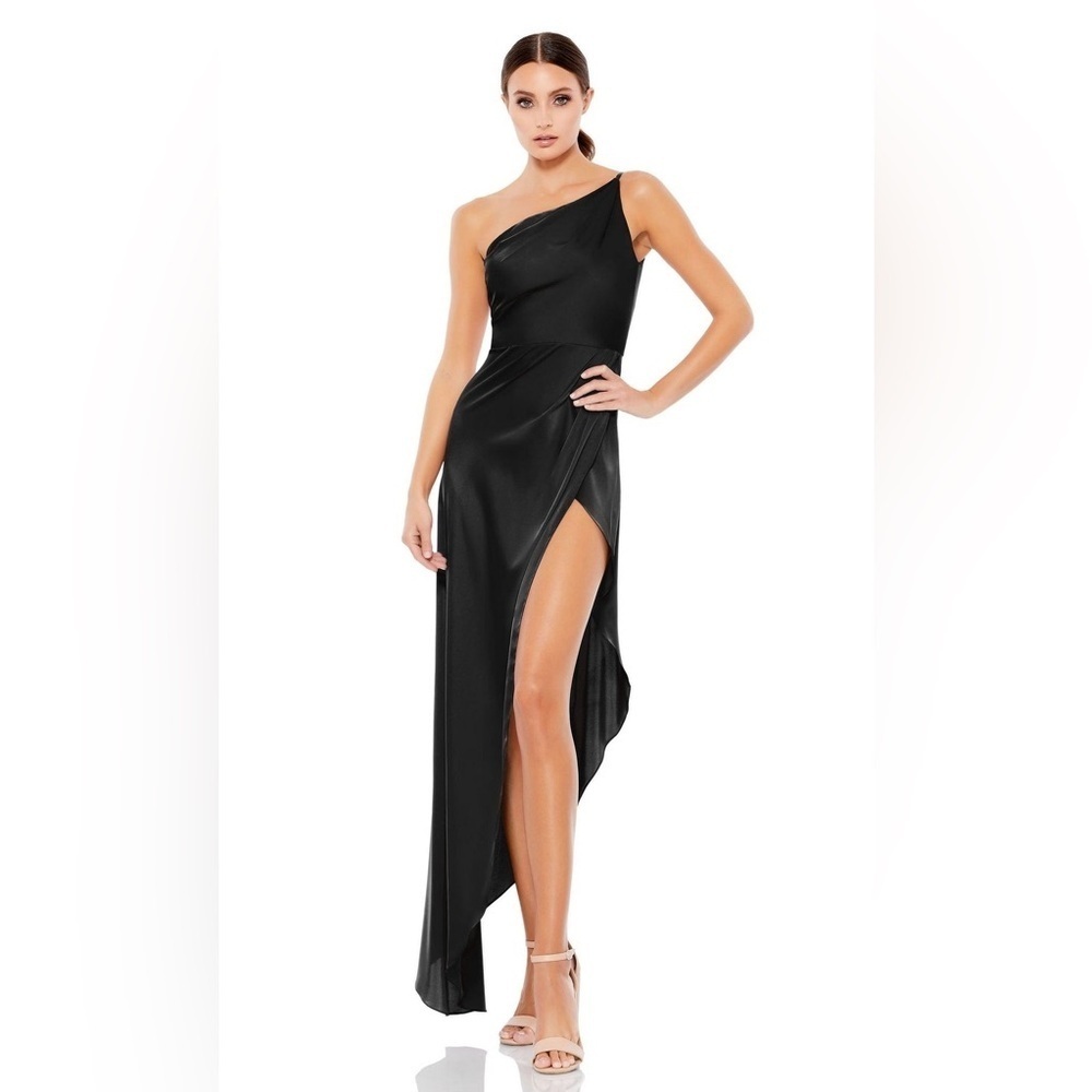 Mac Duggal Black size 0 sleeveless draped sheath asymmetric dress slit NWT new